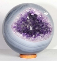 Amethyst mit Chalcedon Kugel Nr. 42