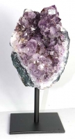 Amethyst on metal stand No. AMM52