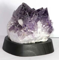 Amethyst auf Holzsockel Nr. 92