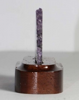 Amethystrose auf Holzsockel Nr. 16