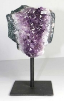 Amethyst on metal stand No. AMM88