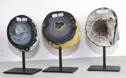 Set Achat-Geoden Nr. 117 auf Metallstnder