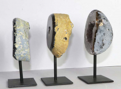 Set Achat-Geoden Nr. 117 auf Metallstnder