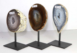 Set Achat-Geoden Nr. 123 auf Metallstnder