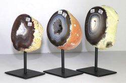 Set Achat-Geoden Nr. 124 auf Metallstnder