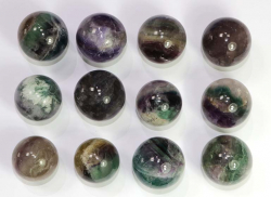 Regenbogen-Fluorit Kugeln Nr. FKSB3 B-Qualitt