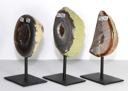 Set Achat-Geoden Nr. 129 auf Metallst�nder