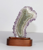 Amethystrose auf Holzsockel Nr. 73