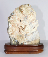 Achat Nr. 108 auf Holzsockel