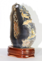 Achat Nr. 110 auf Holzsockel