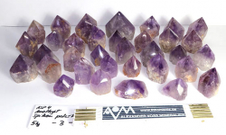 Amethyst Spitzen poliert mit Standfl�che Set Nr. 4 B-Qualit�t