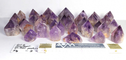 Amethyst Spitzen poliert mit Standfl�che Set Nr. 4 B-Qualit�t