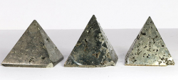 Pyrit Pyramide Nr. 519 B-Qualit�t