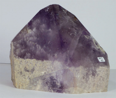 Amethyst Kristall Nr. 63 mit Standfl�che und Lampenbohrung