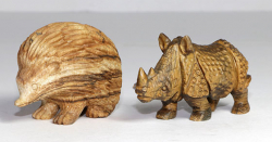 Igel und Nashorn aus Landschaftsjaspis und Tigerauge Nr. GR25 (2 St�ck)