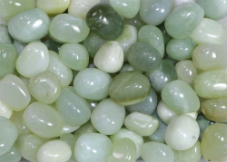 China-Jade Trommelsteine